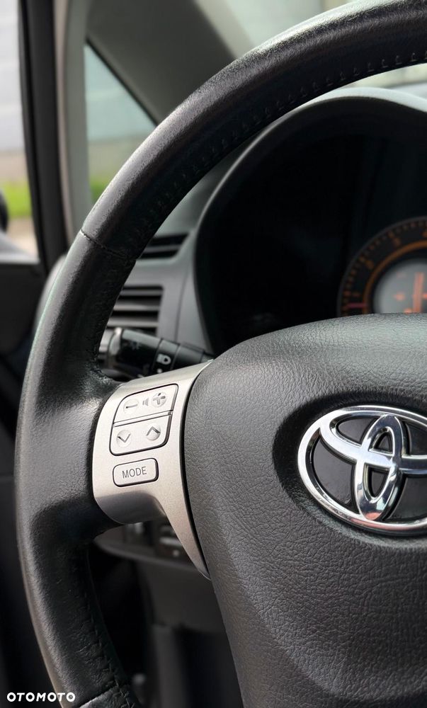 Toyota Auris 1.6 Luna - 8