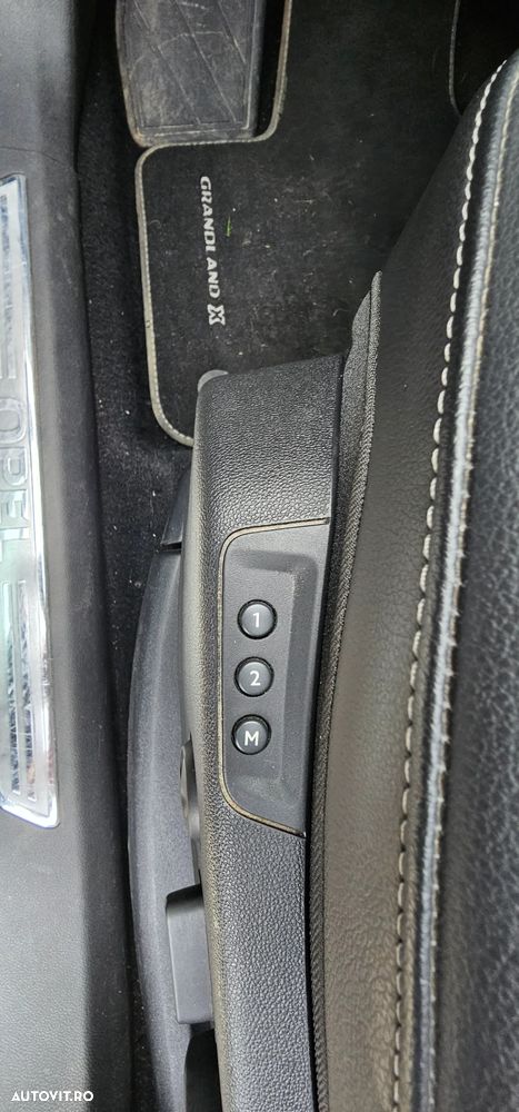 Opel Grandland X 1.2 Start/Stop Automatik Business Edition - 23