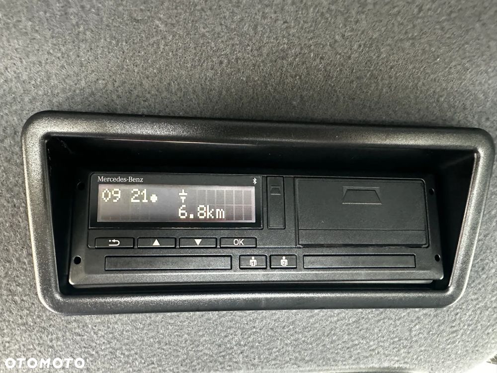 Mercedes-Benz Sprinter - 25