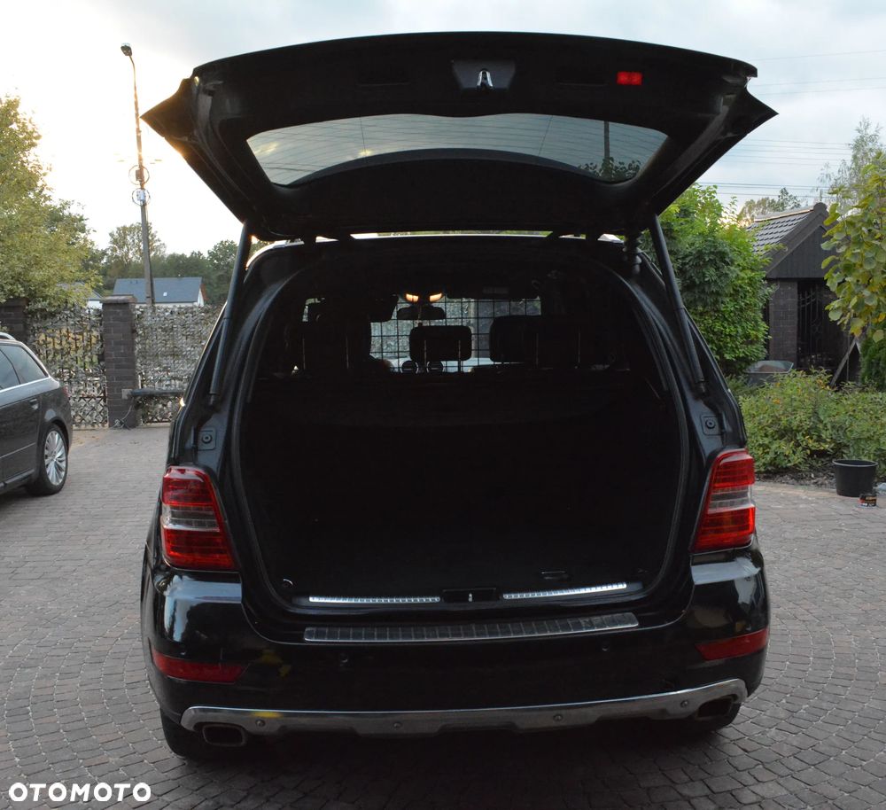 Mercedes-Benz ML - 9