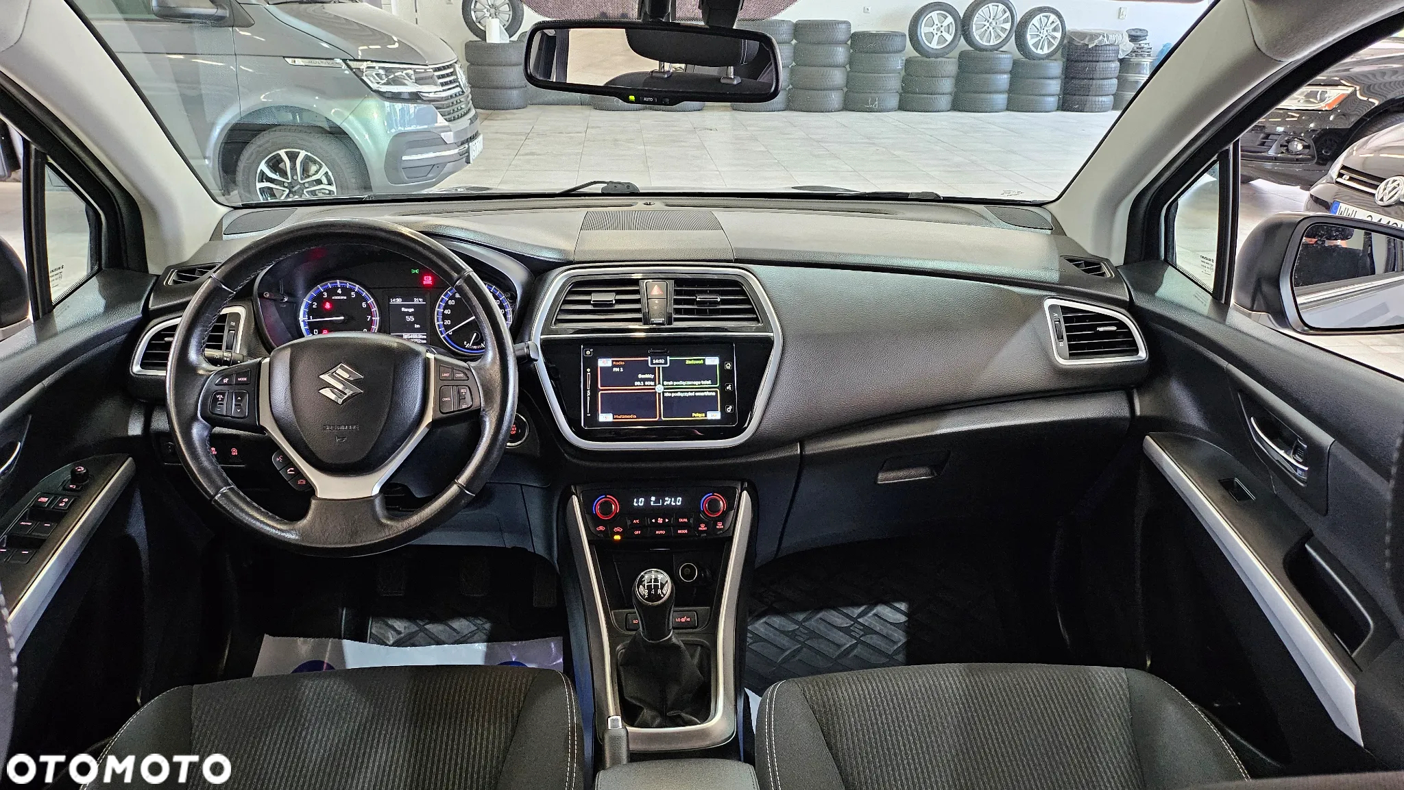 Suzuki SX4 S-Cross 1.0 T Premium - 25