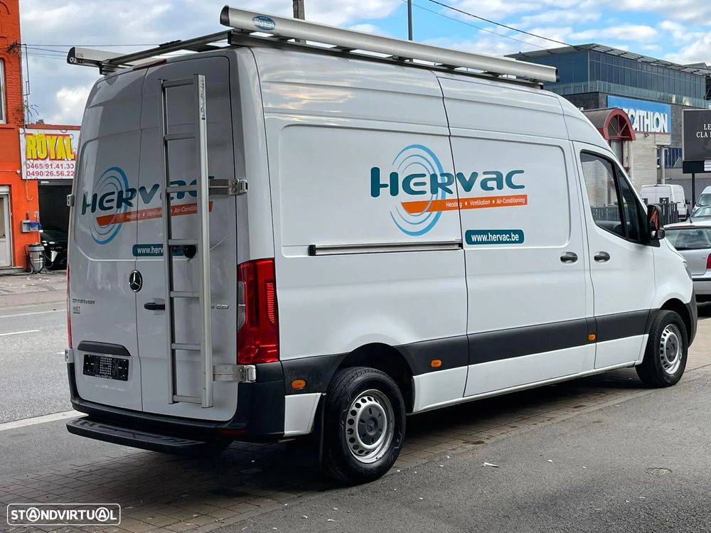 Mercedes-Benz Sprinter - 4