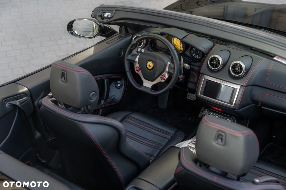 Ferrari California F1 DCT - 11
