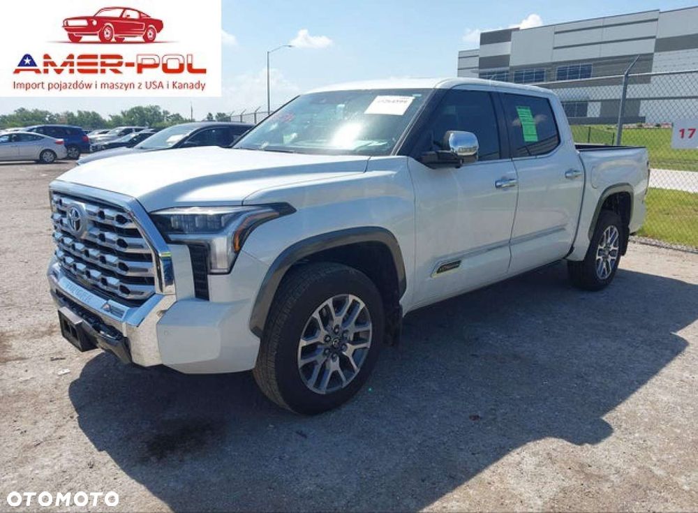 Toyota Tundra - 1