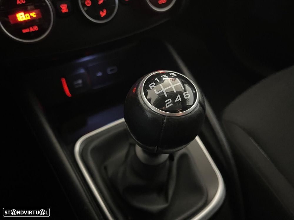 Fiat Tipo Station Wagon 1.6 M-Jet Lounge J17 - 25