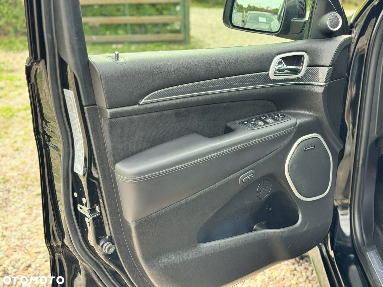 Jeep Grand Cherokee - 18