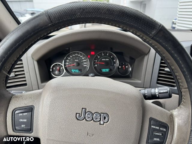 Jeep Grand Cherokee - 9