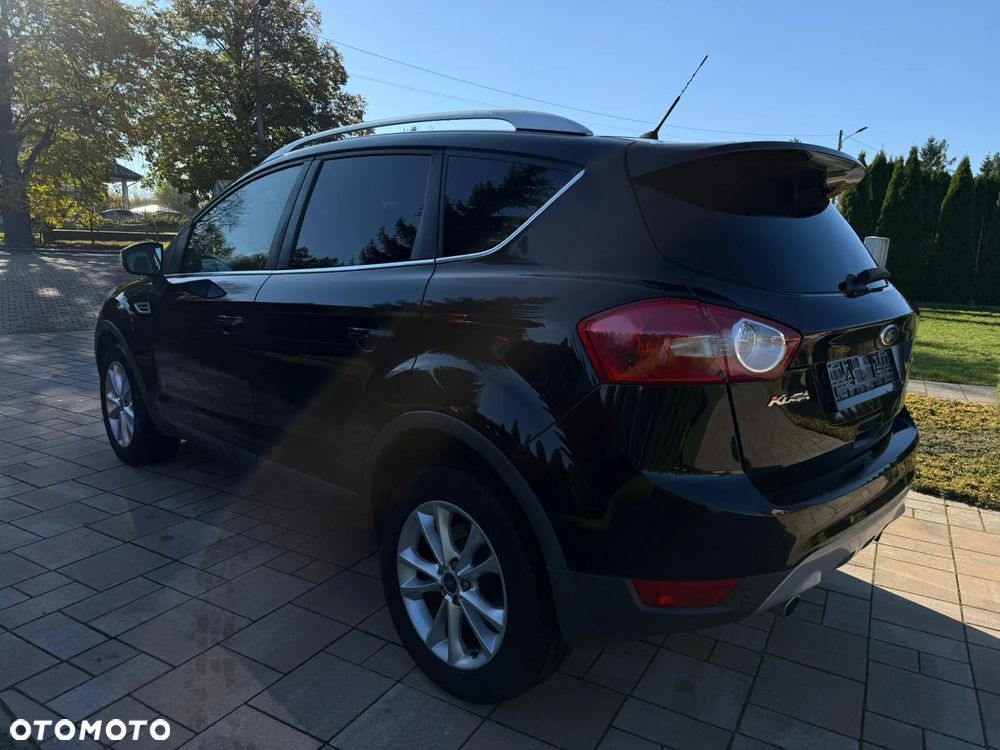 Ford Kuga 2.0 TDCi 2x4 Titanium - 6