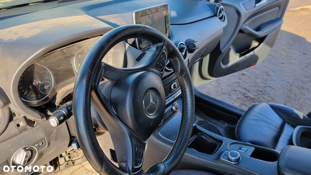 Mercedes-Benz Klasa B - 24