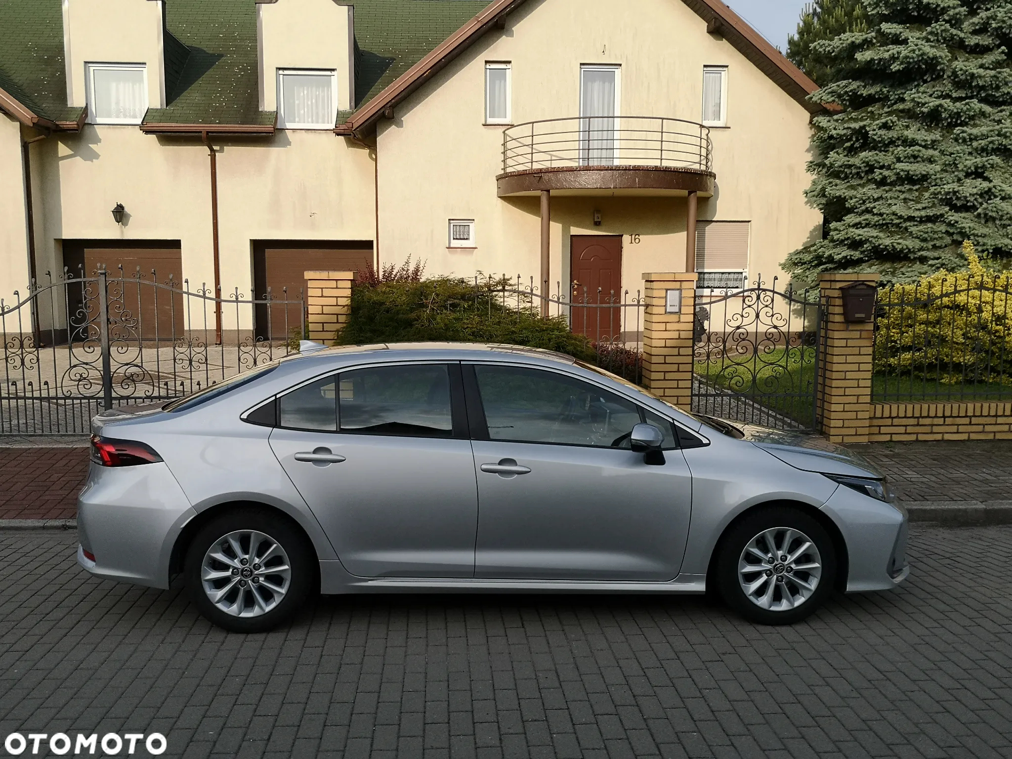 Toyota Corolla 1.6 Comfort - 11