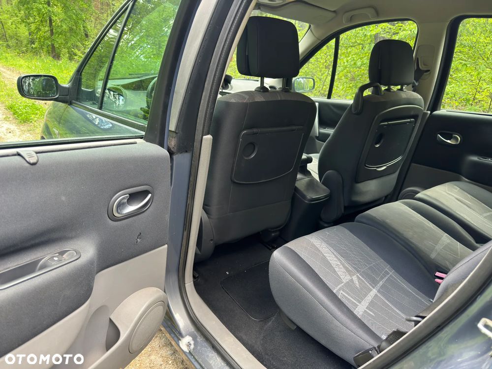 Renault Scenic 1.6 16V Dynamique - 7
