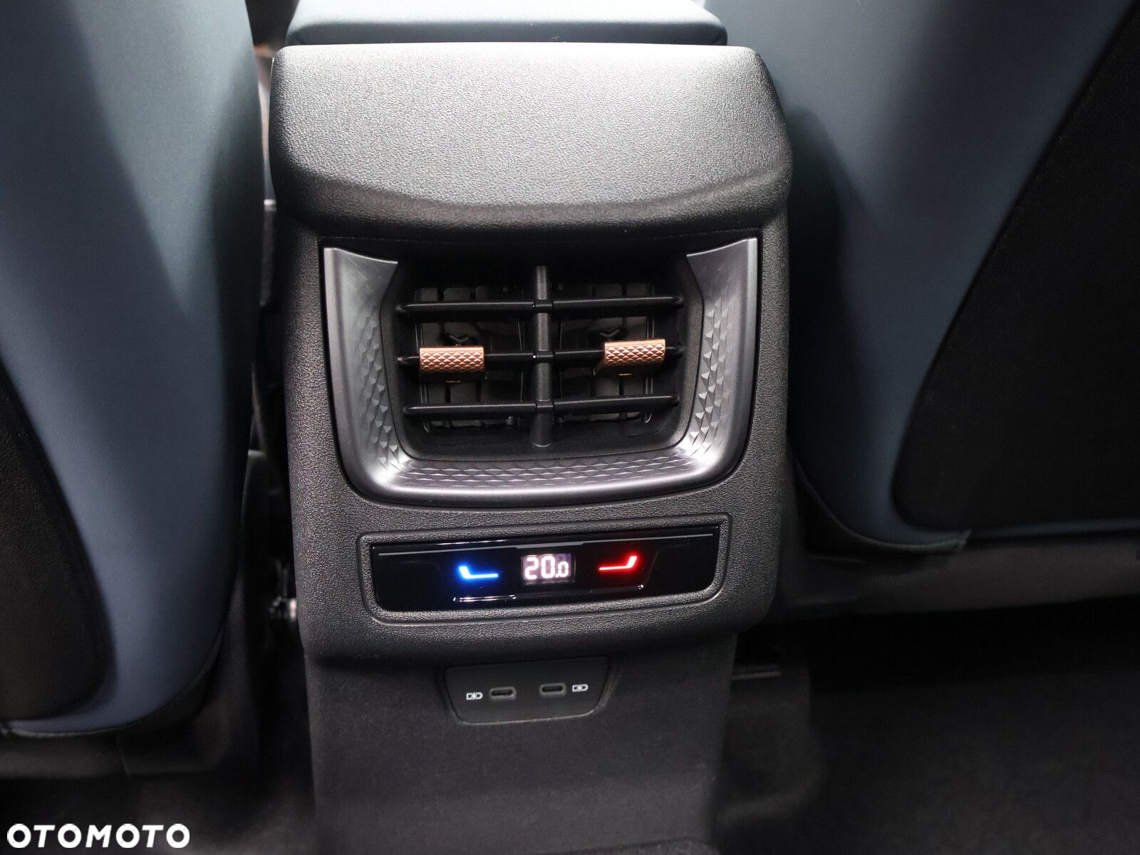 Cupra Terramar 1.5 eTSI mHEV DSG - 39
