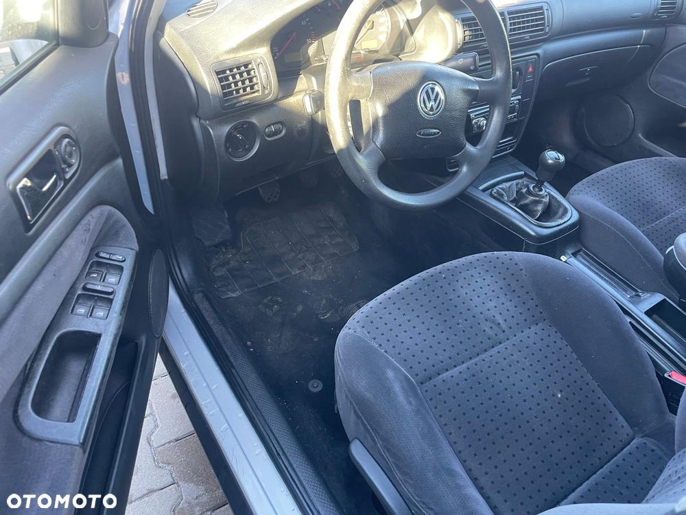 VW PASSAT B5 na części!!! Kolor : LB7Z - 2