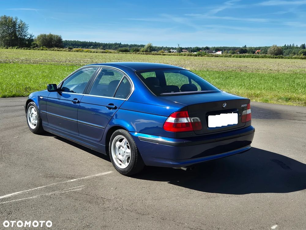 BMW Seria 3 320i - 7