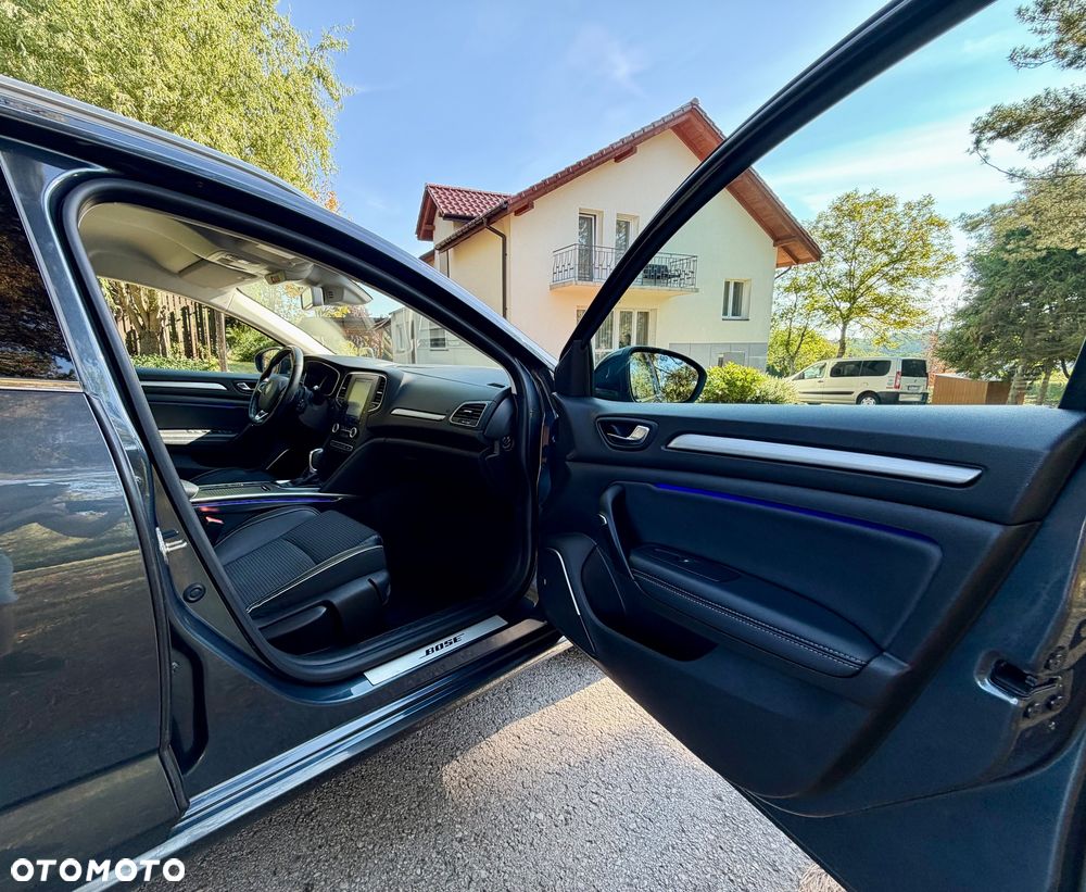 Renault Megane ENERGY TCe 140 EDC BOSE EDITION - 35