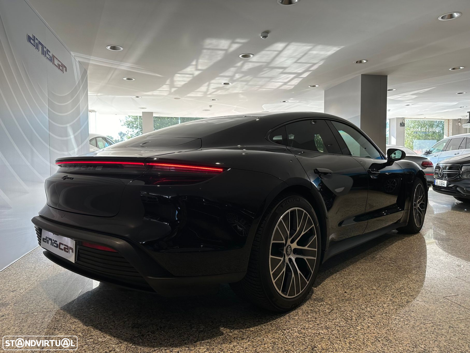 Porsche Taycan bateria Performance Plus - 37