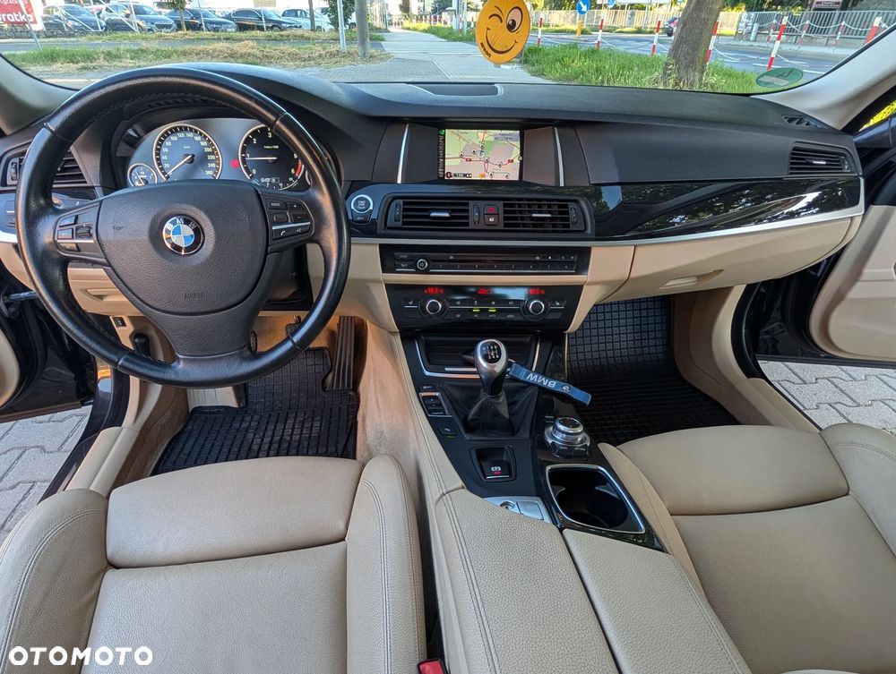 BMW Seria 5 520d - 27