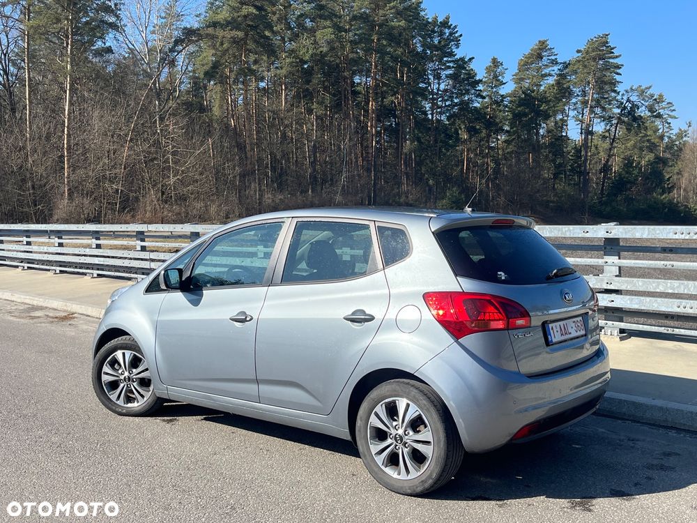 Kia Venga - 6