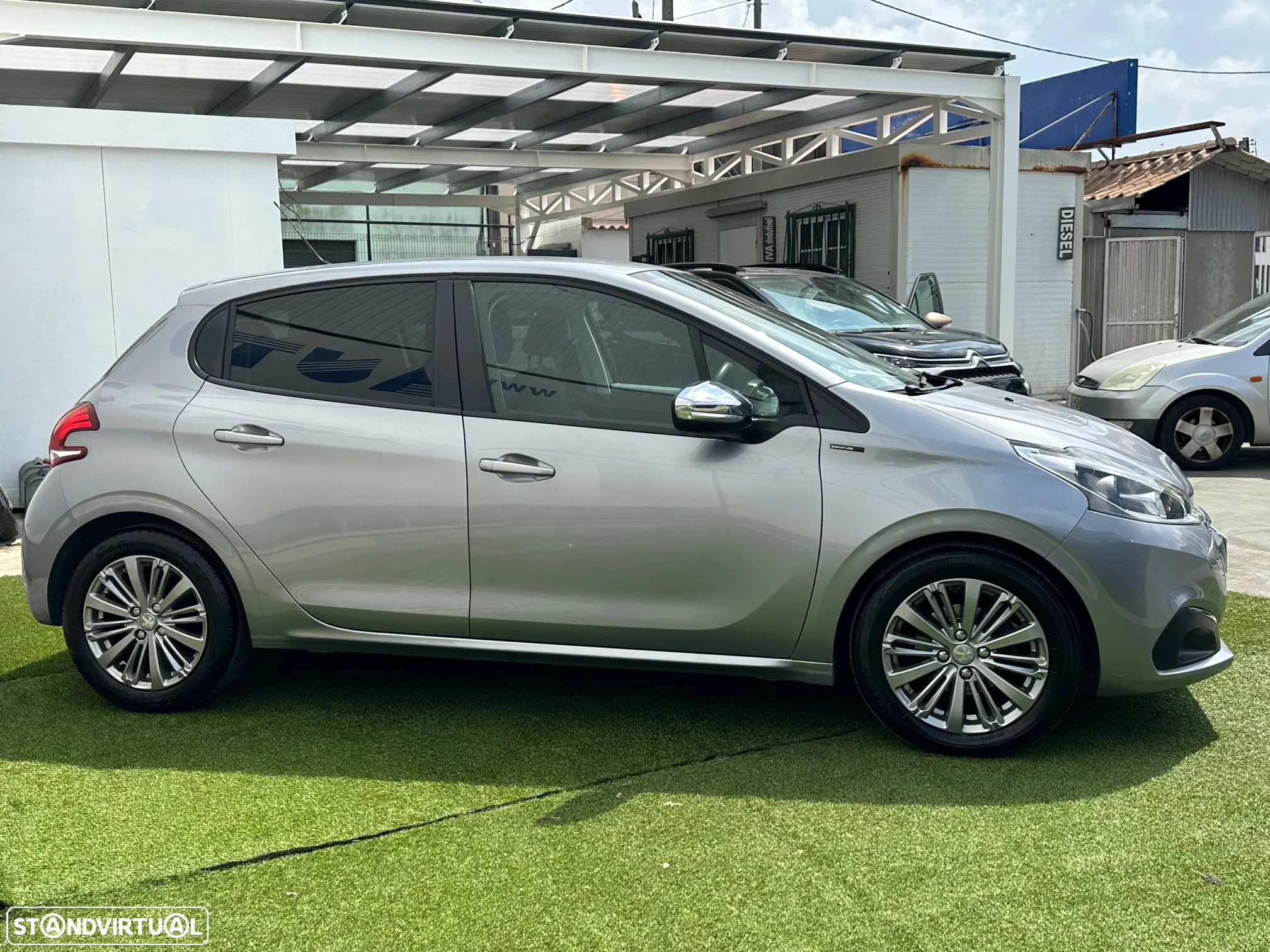 Peugeot 208 1.2 PureTech Signature - 3