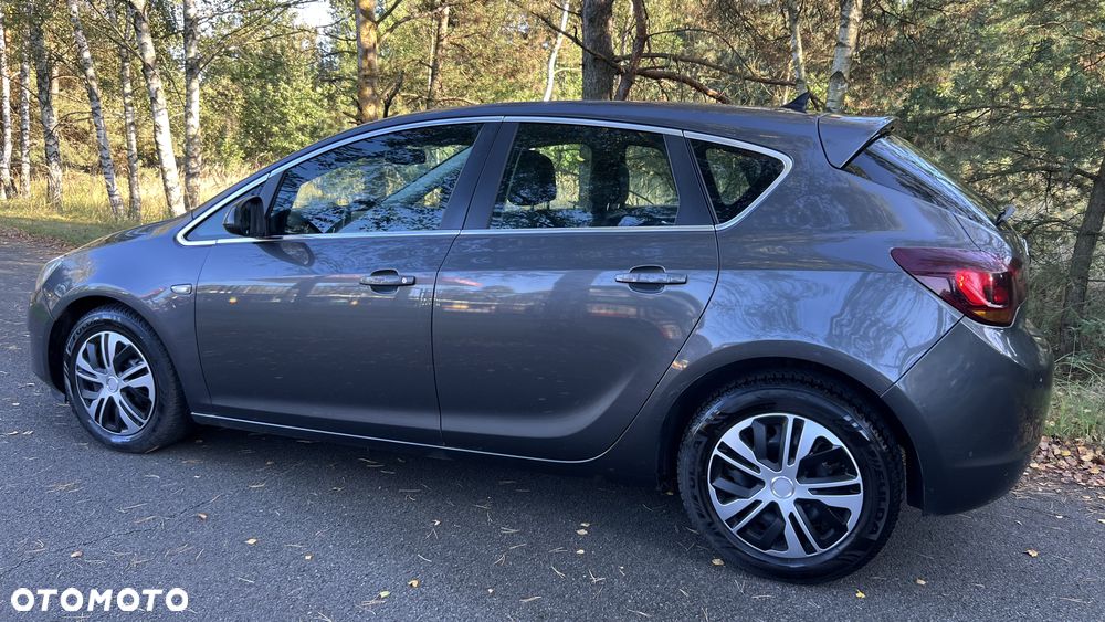 Opel Astra IV 1.7 CDTI Cosmo - 25