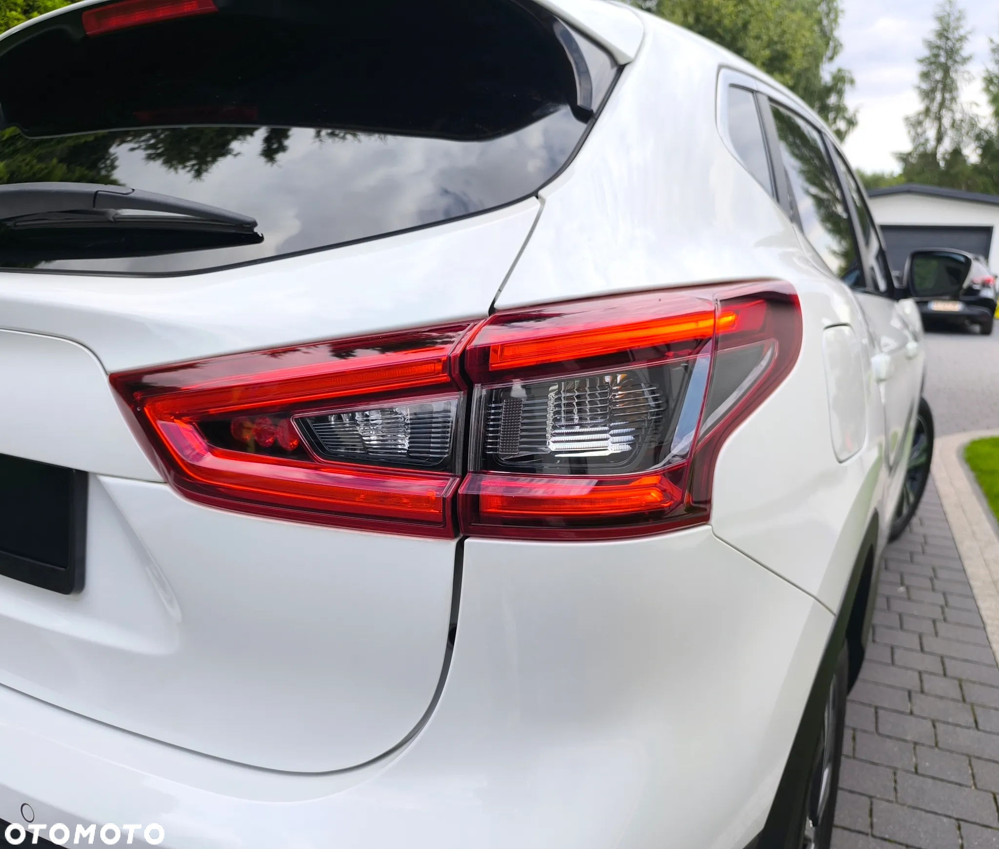 Nissan Qashqai 1.2 DIG-T N-Connecta Xtronic EU6 - 32
