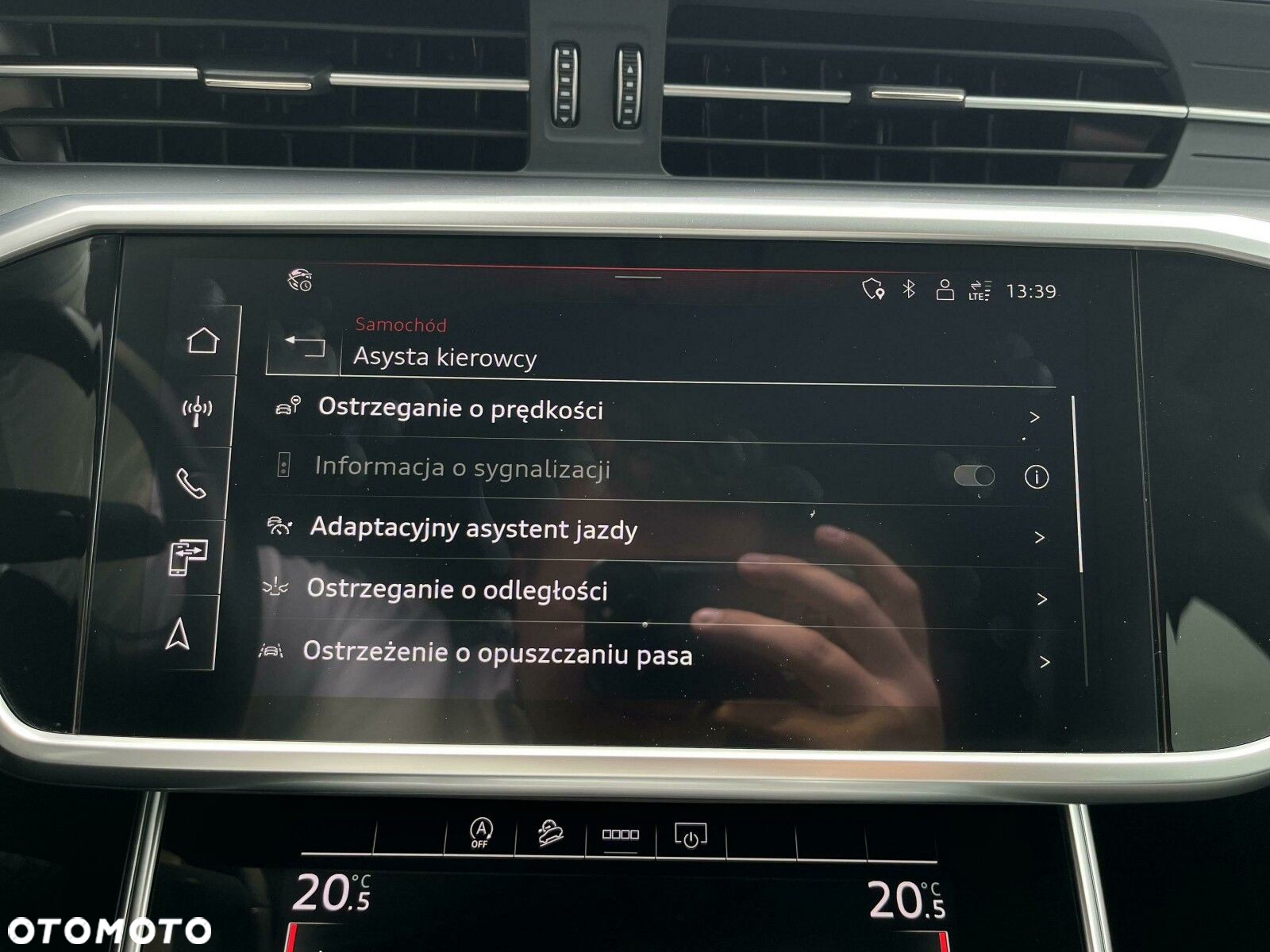 Audi A6 Allroad - 32