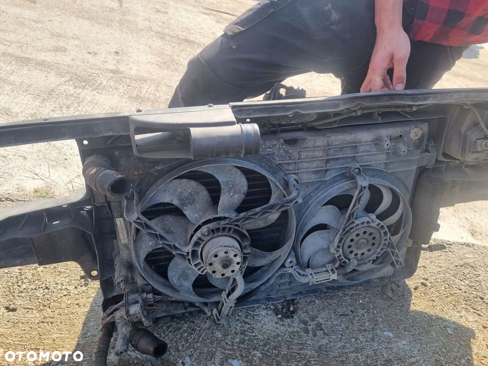 VOLKSWAGEN GOLF IV 97-06 1,4 B pas przedni komplet chłodnic * - 2