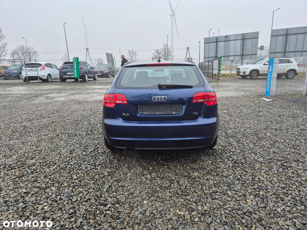 Audi A3 Sportback 1.6 TDI DPF Ambiente - 6