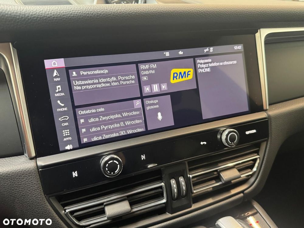 Porsche Macan - 27