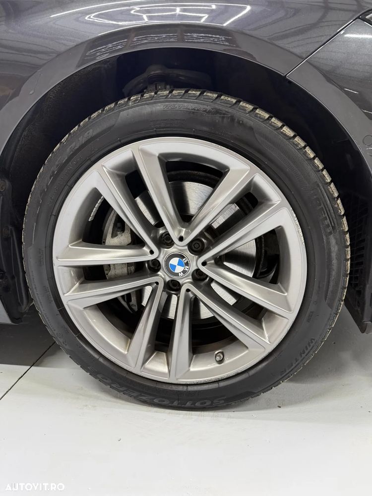 BMW Seria 7 730d xDrive MHEV - 24