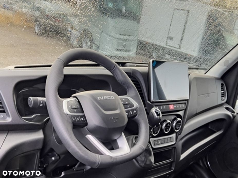 Iveco Daily 35S18 Hi-Matic Autolaweta 3.0 176KM - 11