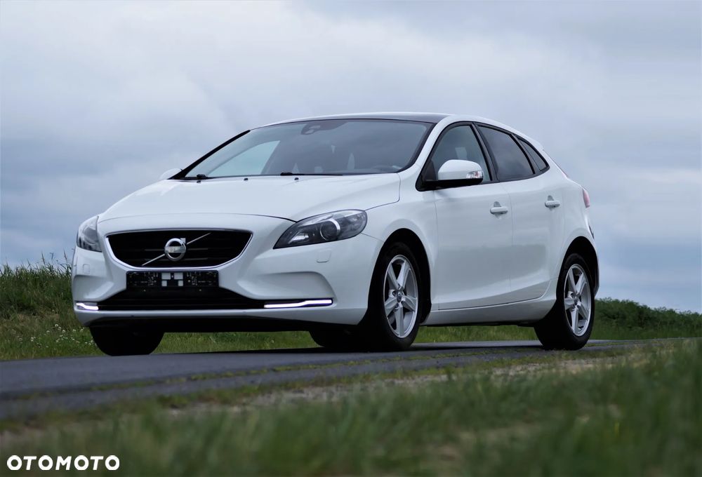 Volvo V40 - 40
