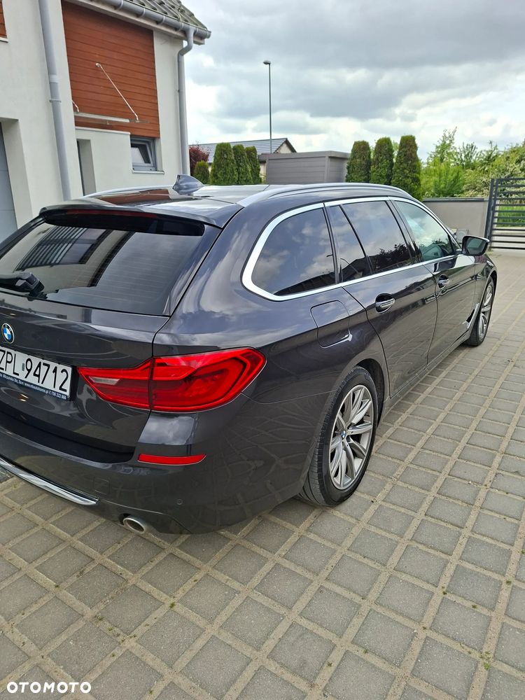 BMW Seria 5 520d Luxury Line sport - 12