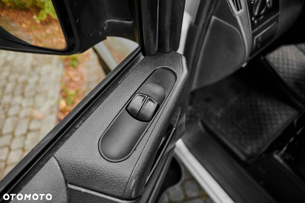 Mercedes-Benz VITO - 31