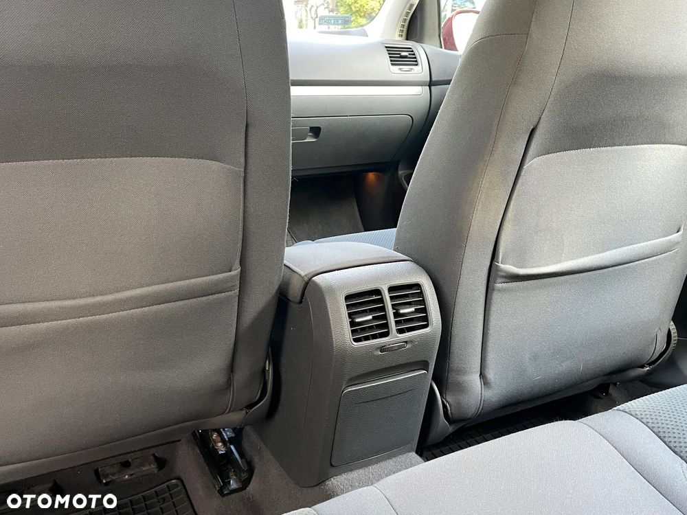 Volkswagen Golf V 1.9 TDI Comfortline - 11
