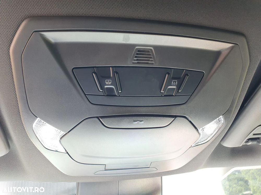 Ford Kuga 2.0 TDCi 4WD Powershift ST-Line - 34
