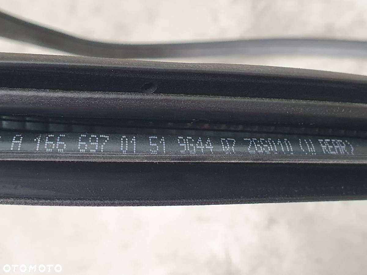 USZCZELKA DRZWI TYŁ LEWA MERCEDES W166 ML - 4