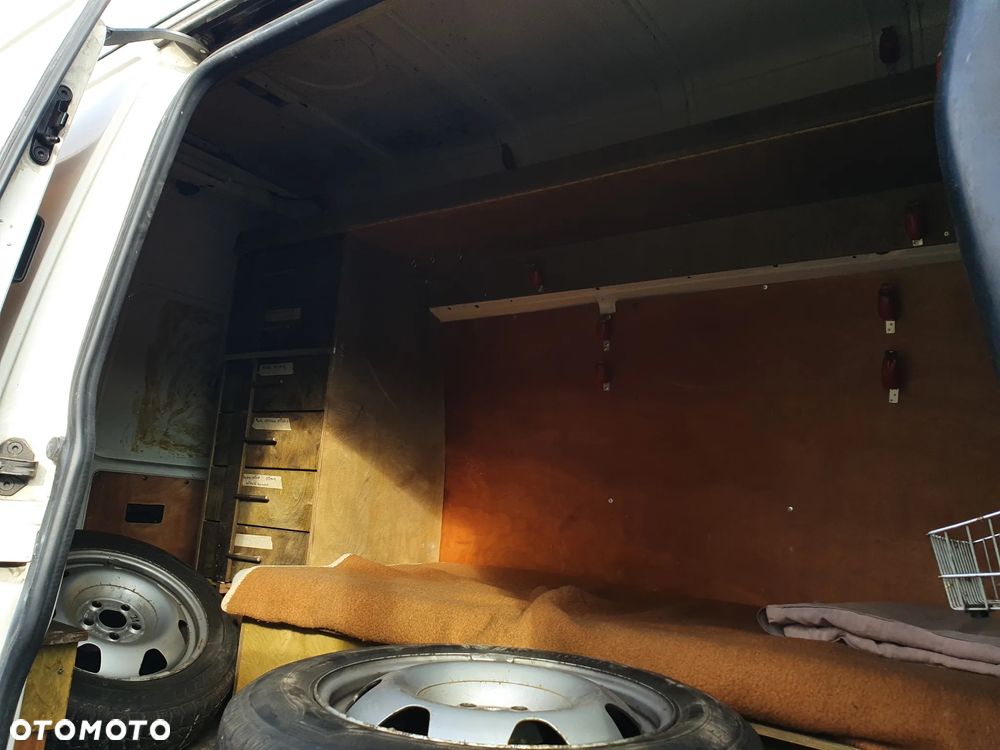 Volkswagen Transporter T5 TDI L1H1 - 29