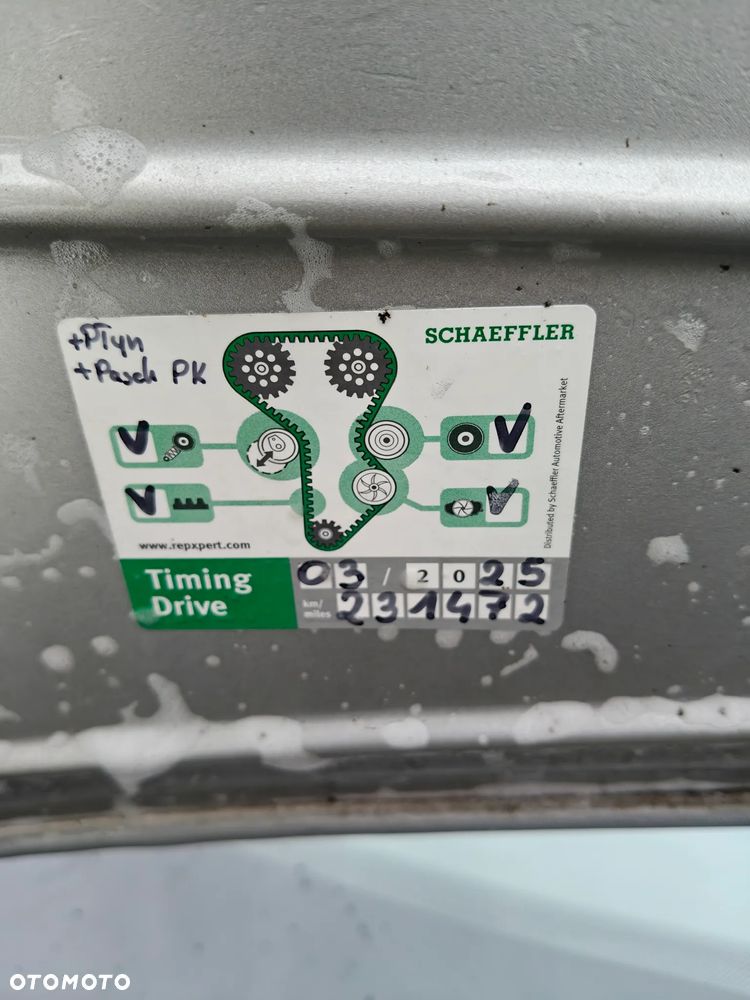 Ford Grand C-MAX 1.6 TDCi Titanium - 19