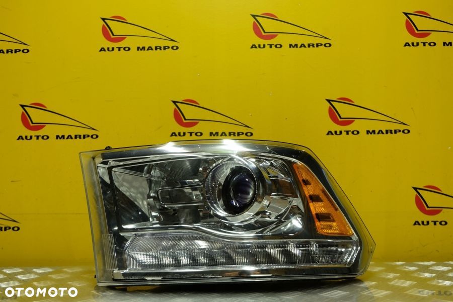 DODGE RAM 2013- REFLEKTOR LAMPA ZWYKŁA LED L USA - 2