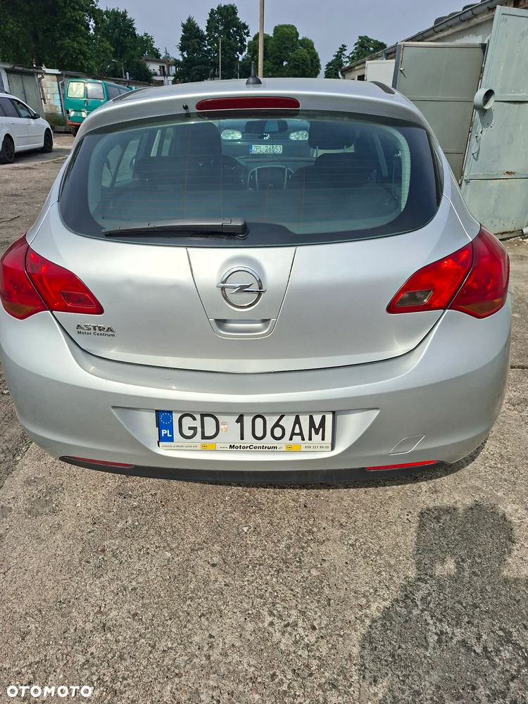 Opel Astra 1.6 - 4