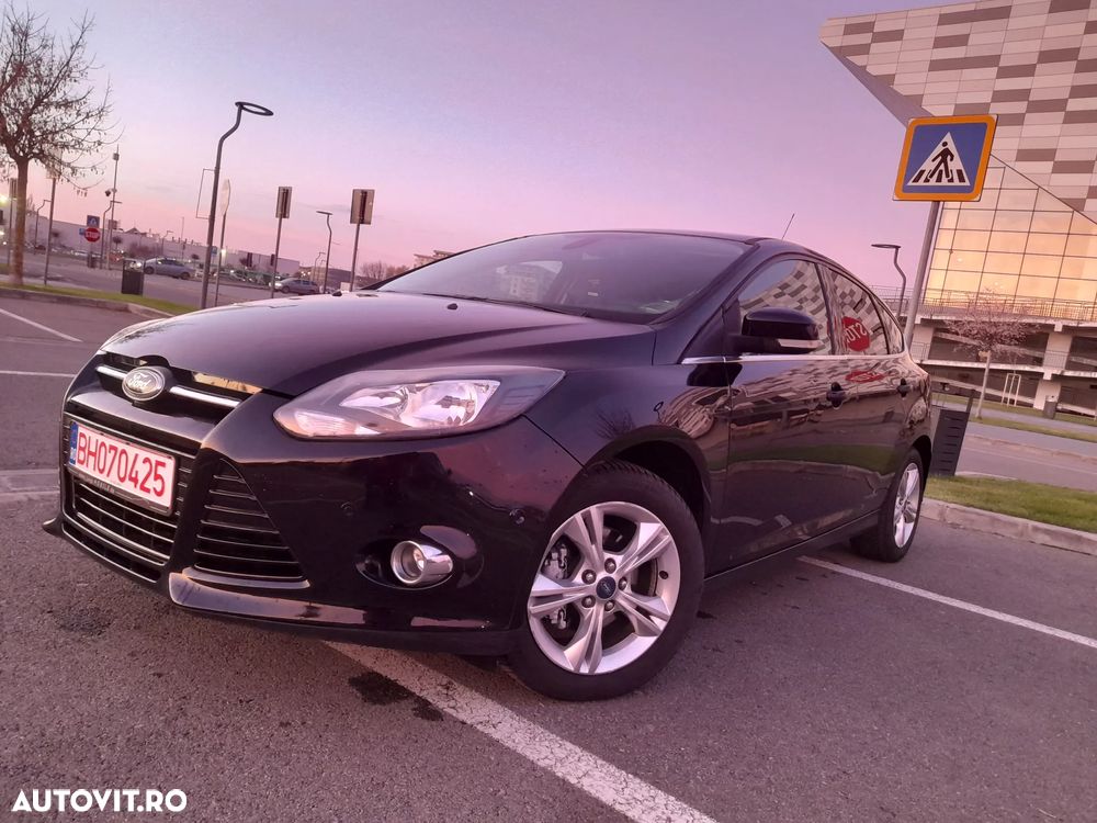 Ford Focus Turnier 1.6 TDCi ECOnetic 88g Start-Stopp-Sy Titanium - 3