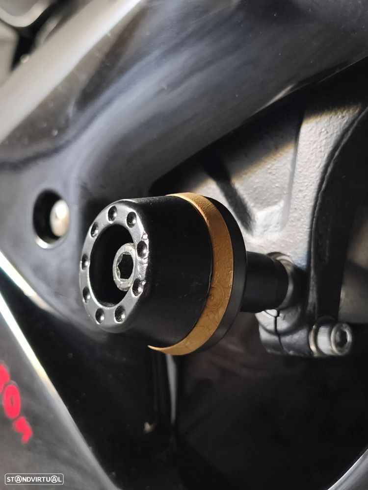 Suzuki GSX-R Sport - 13