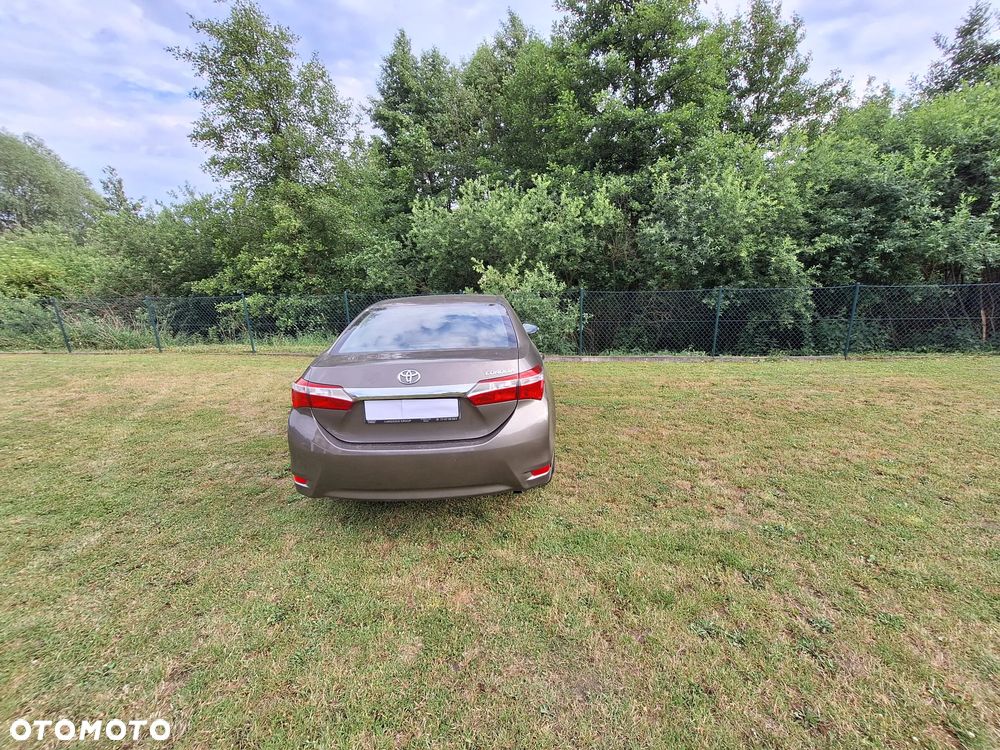 Toyota Corolla 1.6 Active - 5