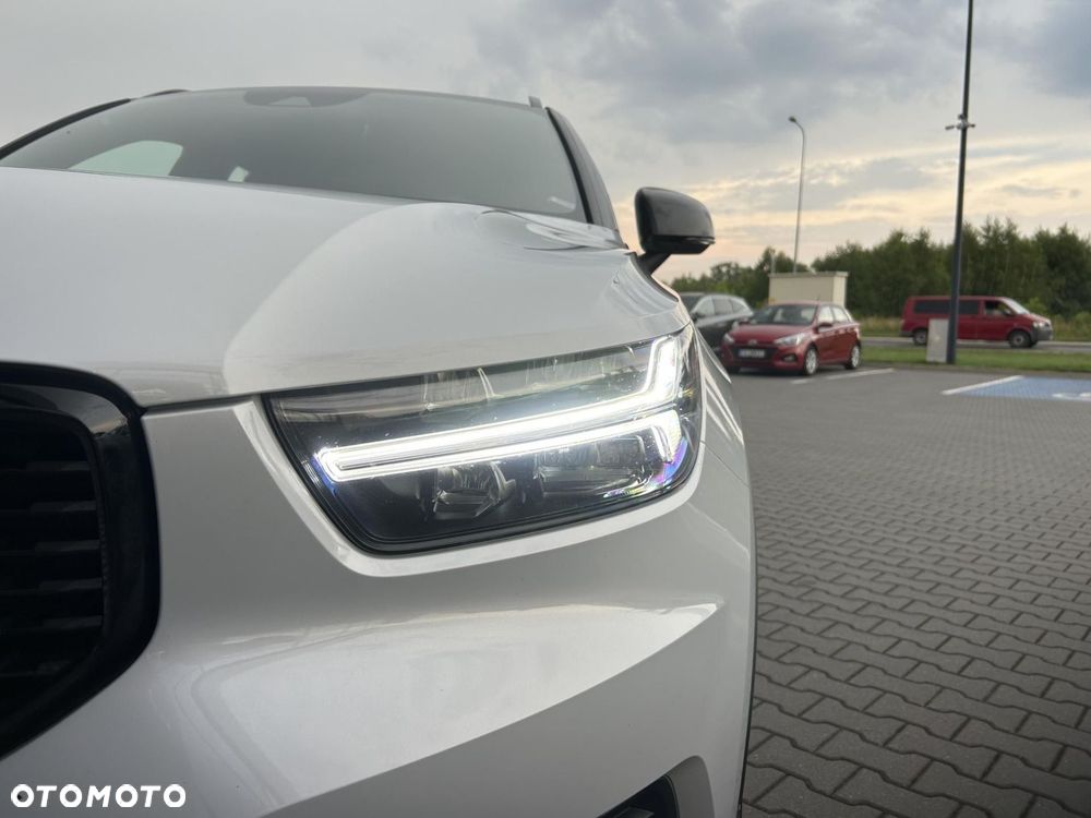 Volvo XC 40 B4 B R-Design - 11