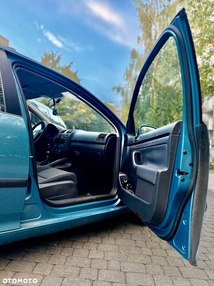 Volkswagen Golf 1.6 Comfortline - 15