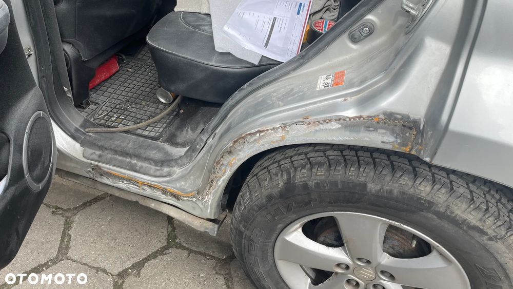 Suzuki Grand Vitara 1.9 DDiS De Luxe - 14
