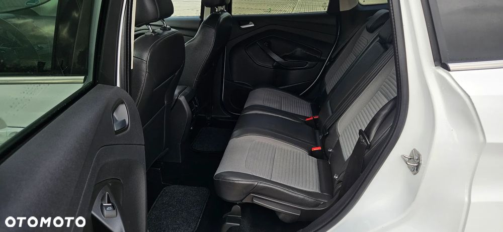 Ford Kuga 1.5 EcoBoost 2x4 SYNC - 9