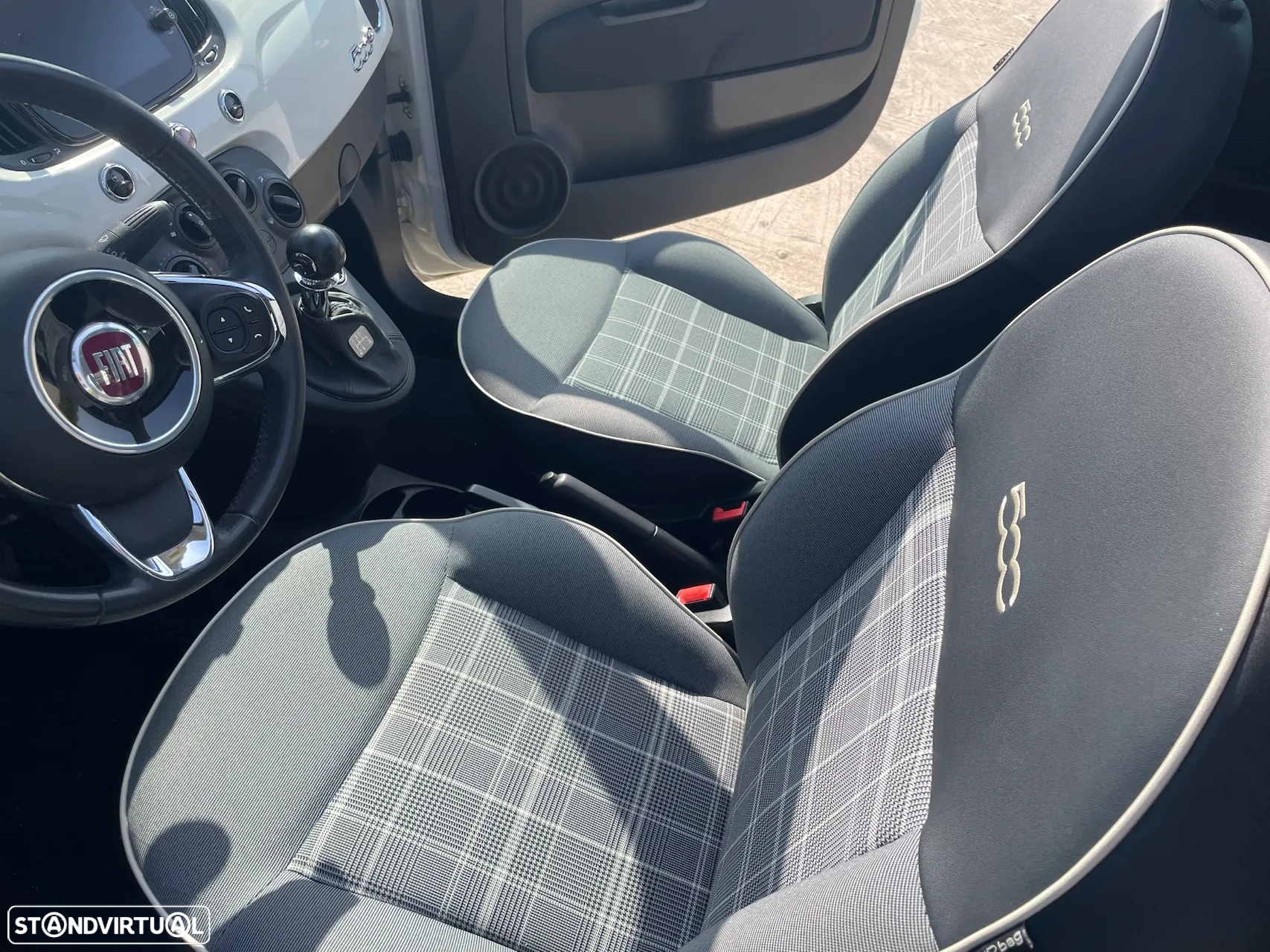 Fiat 500C 1.2 8V Lounge - 32