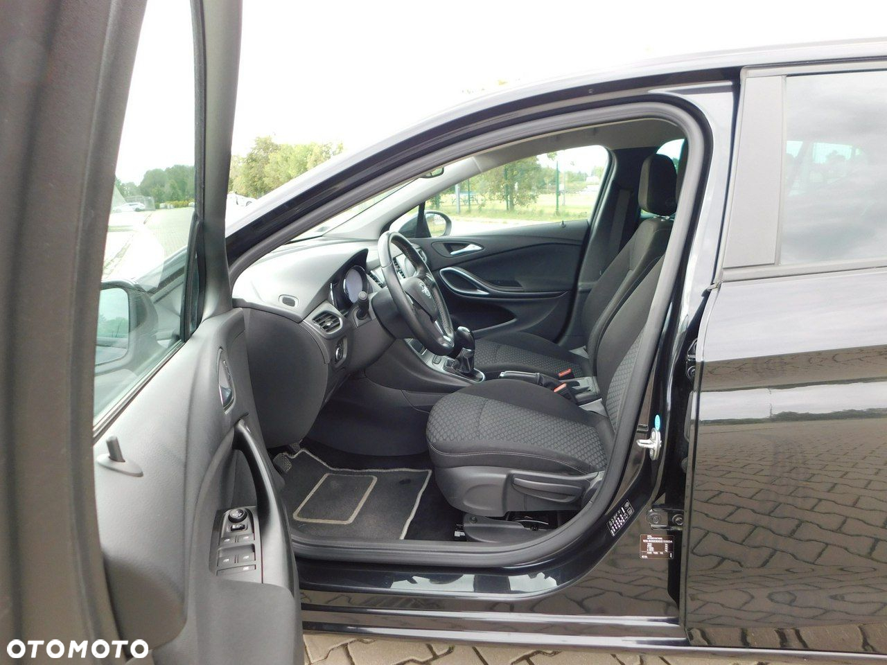 Opel Astra V 1.4 T Dynamic S&S - 9